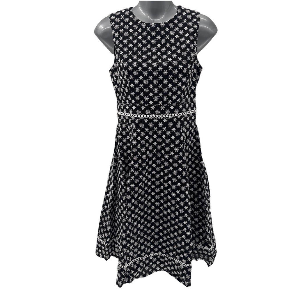 Calvin Klein Dress A Line Women Size 2 Black White Embroidered Floral Fit Flare